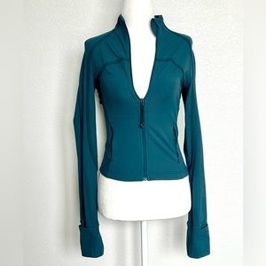 Lululemon Define Cropped Jacket Nulu size 4 green